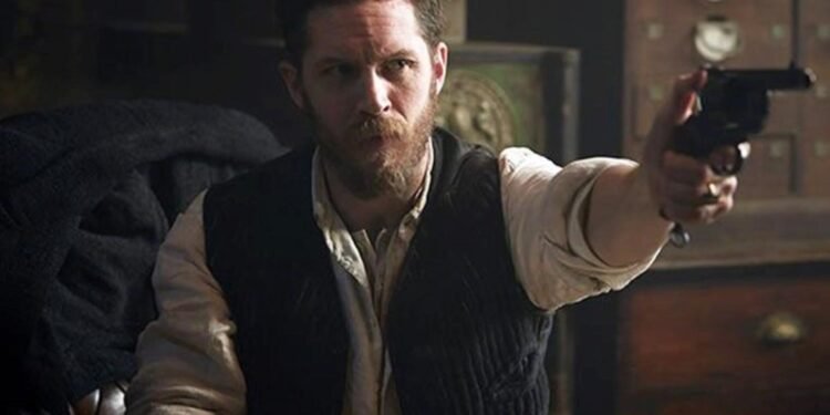 Tom Hardy, Helen Mirren ve Pierce Brosnan Yeni Guy Ritchie Dizisinde Bir Araya Geliyor