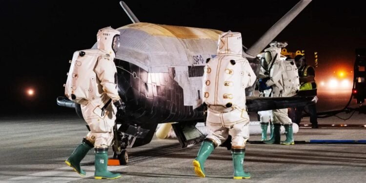 ABD Uzay Kuvvetleri’nin Gizemli X-37B Uzay Uçağı