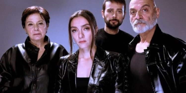 İnsanlar Mekanlar Nesneler: Bağımlılık ve Kimlik Arayışı