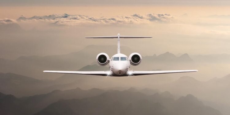 Jet Sosyete Uçuşunda İki Yılın Yeni Yılı Kutlandı