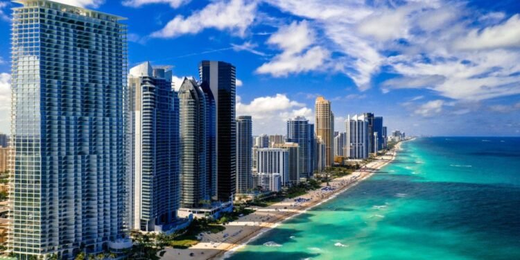 Miami’nin Kıyı Şeridindeki Lüks Binalar Çökme Tehdidi Altında