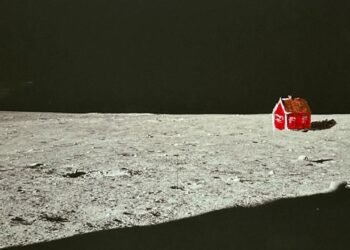 Mikael Genberg’in Ay Evi Projesi: Uzaya Giden Sanat