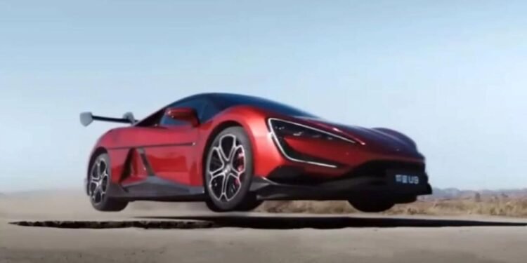 Otonom BYD Yangwang U9: Engelleri Aşabilen Yenilikçi Araç