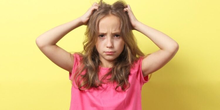 Bitlerden Kurtulmak: Saç Kazıtmanın Etkileri ve Olası Sonuçları