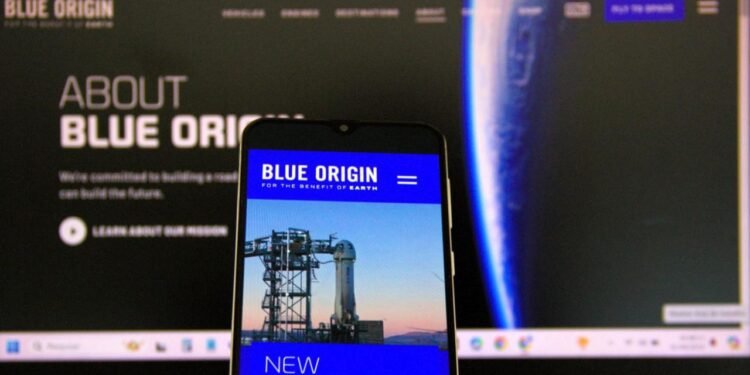 Katy Perry, Blue Origin ile Uzaya Çıkıyor