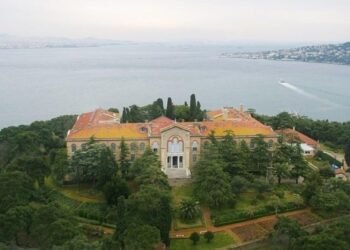 Kozmopolis: Heybeliada Ruhban Okulu Belgeseli