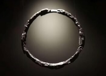 Polonya’da Antik Mezarlarda Bulunan Dünya Dışı Metal