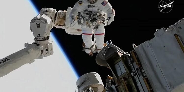 Uzay Yürüyüşü: Astronot Williams ve Wilmore’ın Başarısı