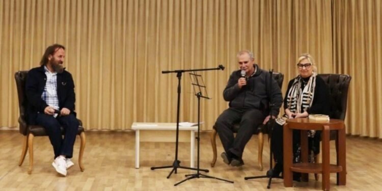 8 Mart Kadın: Fotoğraf Sanatı ve Ceyhun Atuf Kansu Şiirleri Buluşması