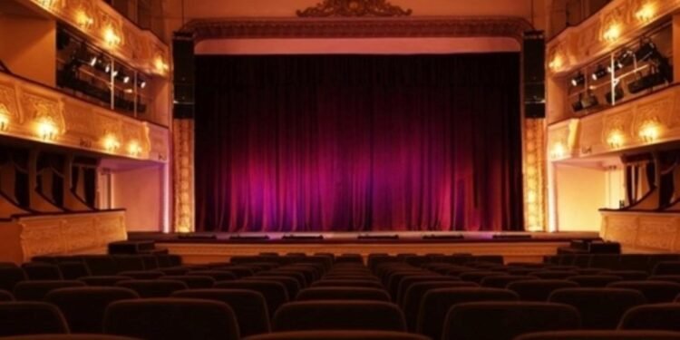 Dünya Tiyatro Günü’nde Ücretsiz Gösterimler ve Tiyatronun Önemi