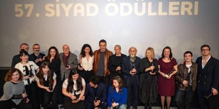 Geçen Yılın Sinema Başarısı Ödüllerle Taçlandı