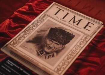Karanlıkta Akan Bir Yıldız: Mustafa Kemal Atatürk Sergisi