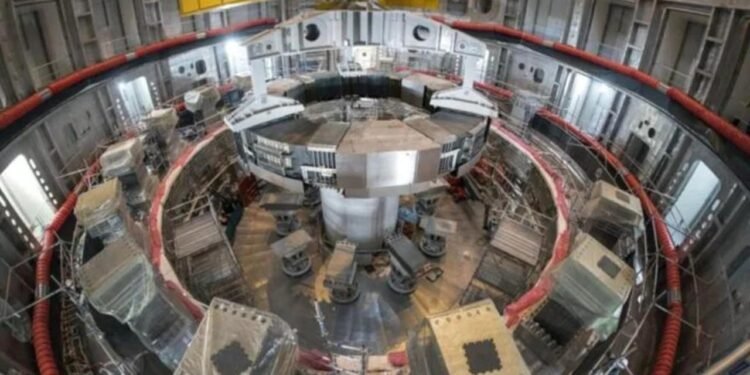 Dünyanın En Güçlü Darbeli Süperiletken Mıknatısı ve ITER Projesi