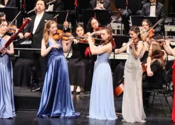Gençlik ve Sanat Dolu Bir Akşam: İDSO ve CRR Konserleriyle Bayram Coşkusu