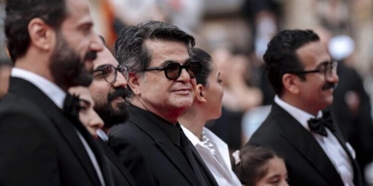 Jafar Panahi ve İran Sinemasının Direnişi: Cannes’taki Mücadele