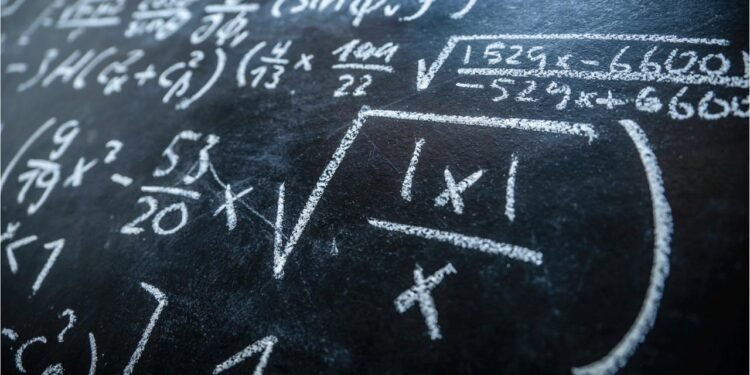 Matematikte Devrim Yaratacak Yeni Yaklaşım: Beşinci Dereceden Polinomlar ve Geometrik Desenler