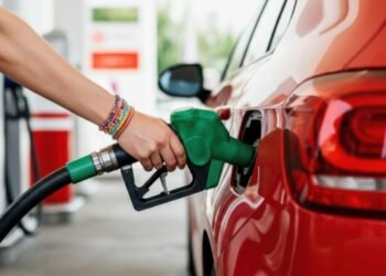 Hava ve Su Kaynaklarından Benzin Üreten Devrimsel Teknoloji