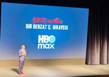 Etimesgut’ta Behzat Ç. rüzgârı: “Çekiç ve Gül” özel gösterimi ayakta alkışlandı