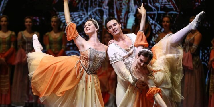 The Imperial Russian Ballet Company’nin Bursa’daki Kuğu Gölü Balesi Gösterisi