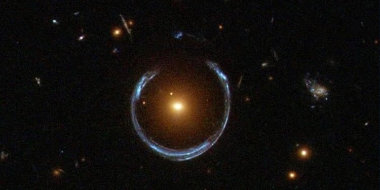 Böylesi görülmedi: En büyük kara delik keşfedildi!