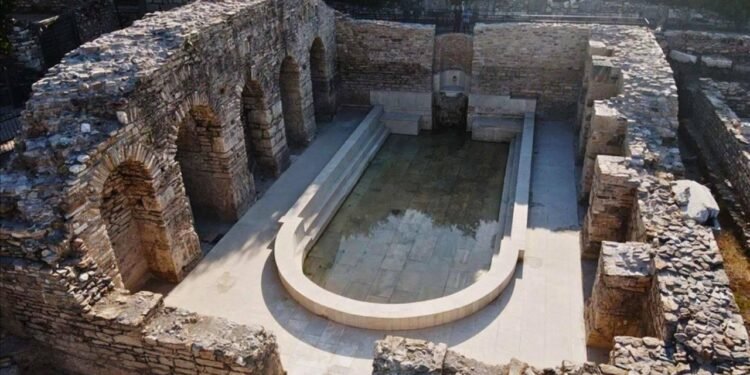 ‘Gladyatörler Kenti’nin Roma hamamında 1900 yıl sonra sular aktı