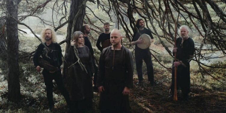 Kuzeyin güçlü sesi Wardruna, önceki akşam Harbiye’de  konser verdi: ‘Bize kim şarkı  söyleyecek?’