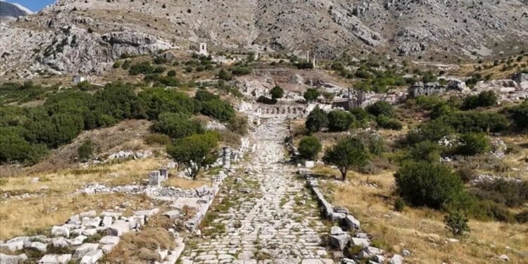 Sagalassos’ta Odeon Kazısı: Türkiye’nin En Büyük Üç Odeonu arasına girecek yapı gün yüzüne çıkıyor