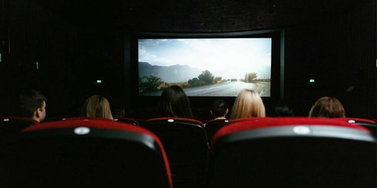 Bu Hafta Kültür ve Sanatın Nabzını Tutan Gündem: Uluslararası Tiyatrodan Vizörlere, Konserlerden Fuaralara