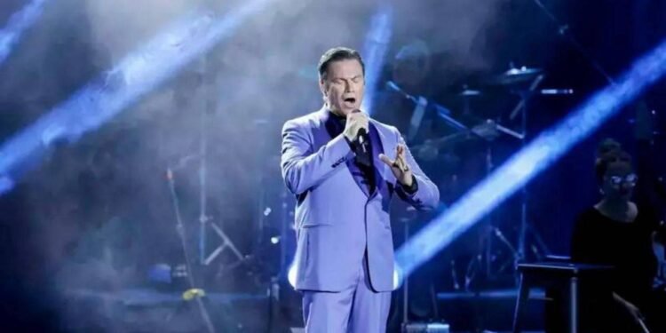 Frangoulis Ankara’da İki Saatlik Büyülü Bir Konserle Sevenlerini Selamladı