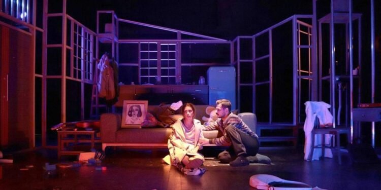 Anahtar: İzmir’den Edirne’ye Taşınan Sahneye Dokunan Hikaye