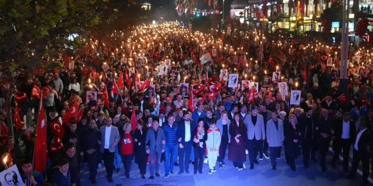 Ataşehir’de Cumhuriyet Bayramı Coşkusu: Konserler, Törenler ve Sokak Gösterileri