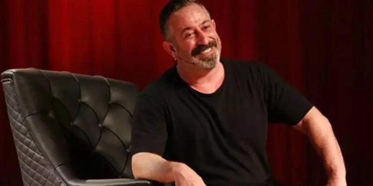 Bana Bir Telefon Geldi: Cem Yılmaz’ın Kayyum Tartışması İzmir Gösterisinde Gündem Oldu