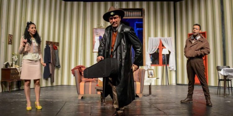 Berlin Berlin: Doğu ve Batı Arasında Kaçış Hikayesinin Sahnedeki Yolculuğu