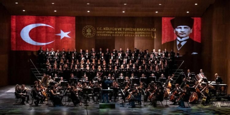 Bir Ulus Uyanıyor: Cumhuriyet Bayramı’na Özel Odaklı Konser