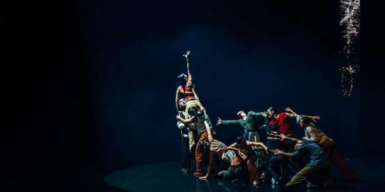 Deliriyum: Dijital Benlik ve Algının Sahneye Taşınışı