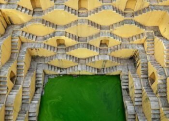 Edward Burtynsky: Dönüşen Yeryüzü – Borusan Contemporary’de Erozyonun Görsel Yolculuğu