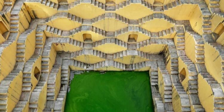 Edward Burtynsky: Dönüşen Yeryüzü – Borusan Contemporary’de Erozyonun Görsel Yolculuğu