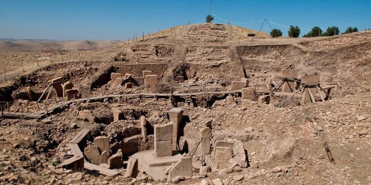 Göbeklitepe GT2 Ziyaret Alanı: Yeni Platformla Arkeolojik Keşifler ve Ziyaretçi Deneyimi