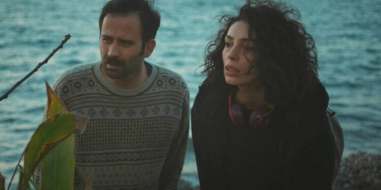 Gündüz Apollon Gece Athena: Yıldırım ile Mitoloji ve Modern Kadınlık Üzerine Derin Bir Yolculuk