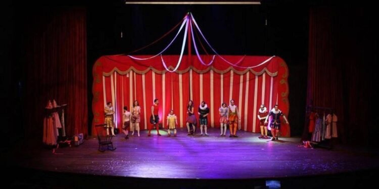 İzmir’de Kültür-Sanat Haftası: Tiyatrodan Konserlere Zengin Program