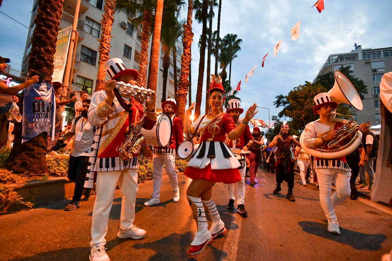 Kaleiçi Festivali: Antik Sokaklarda Uluslararası Bir Buluşma