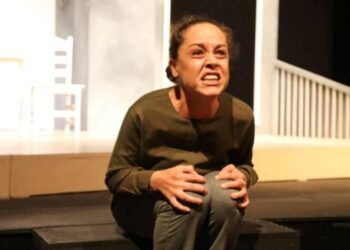 İçerden Dışarıya Unutulmaz Bir Kadın Söylemi: Hayır ve Hayat Arasında