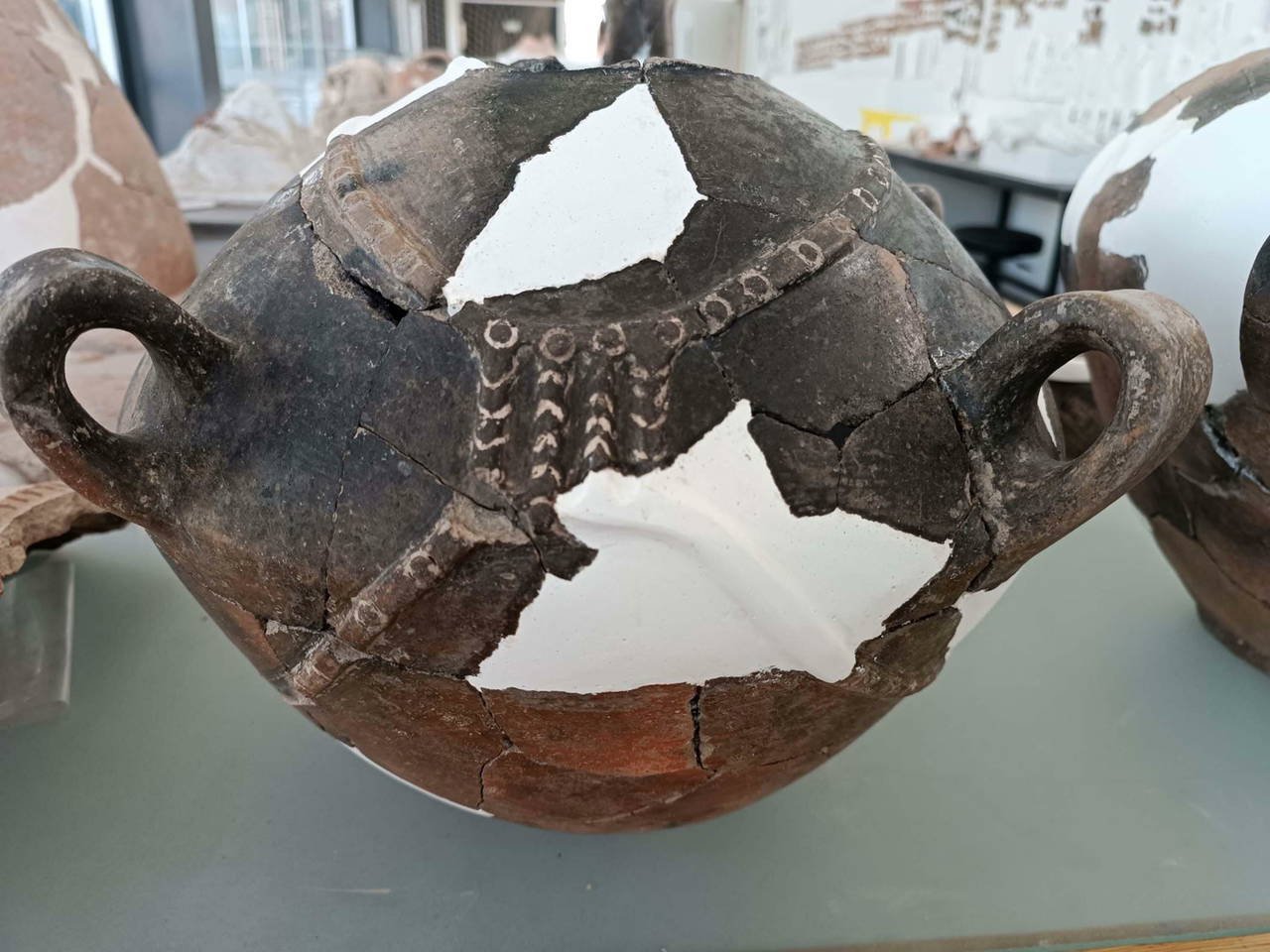 İzmir Başkentine Yansıyan Antik İzler: Yeşilova ve Yassıtepe Höyüklerinde Yeni Sezon Bulguları