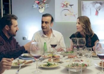 Perde: Tek Mekanda Çok Boyutlu Türkiye Leması