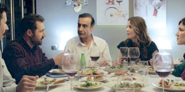 Perde: Tek Mekanda Çok Boyutlu Türkiye Leması