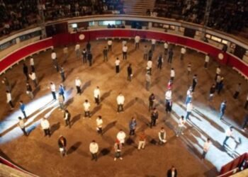 Birlikte/Togæther: Suzanne Lacy’nin Performans Sanatıyla Kadınlık ve Kamu Alanı