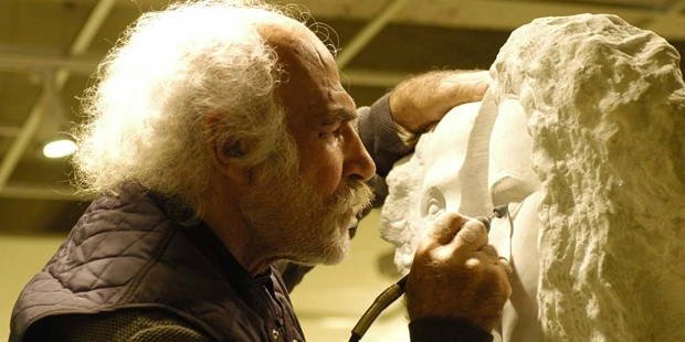 İnsanın İzleri: Mehmet Aksoy’un Yeni Heykellerinde Şamanizm ve Günümüz Sanatı