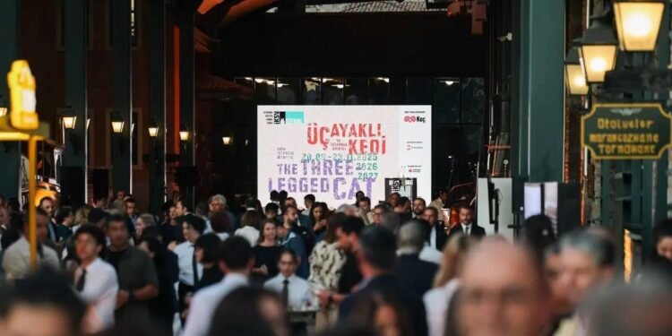 İstanbul Bienali 2025: Üç Yıllık Yapının Sona Ermesi ve Yeni Dans Çalışmaları