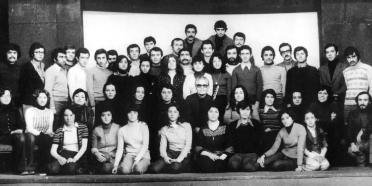 Ruhi Su Dostlar Korosu: Kökenler, İlk Koristler ve 50. Yıl Planları