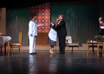 Süt Kardeşler: Klasik Tiyatronun Yeniden Canlanan Keyfi